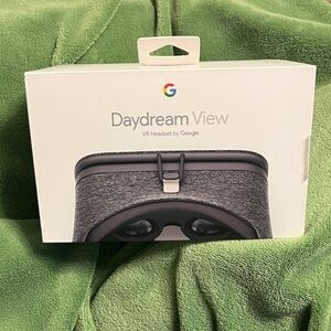 Google Daydream View VR Headset - Charcoal - Headset Only